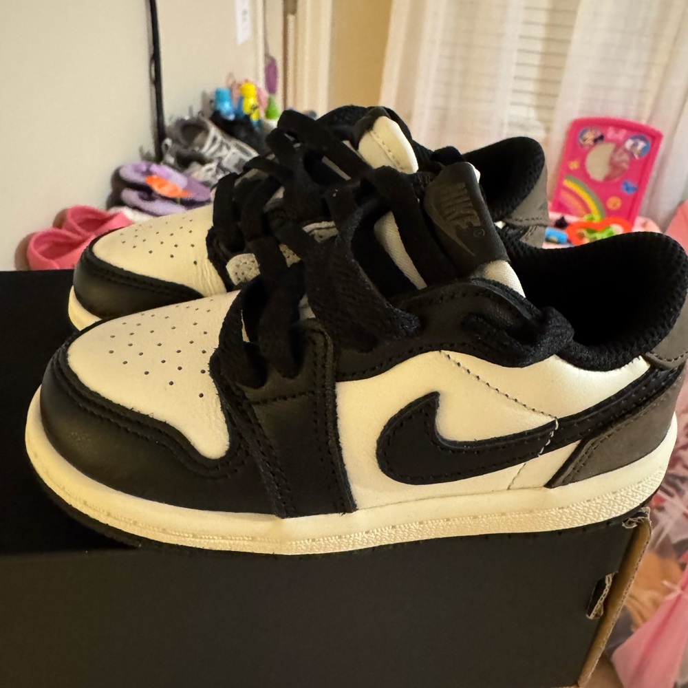Nike Air Jordan 1 Low Mocha 8C